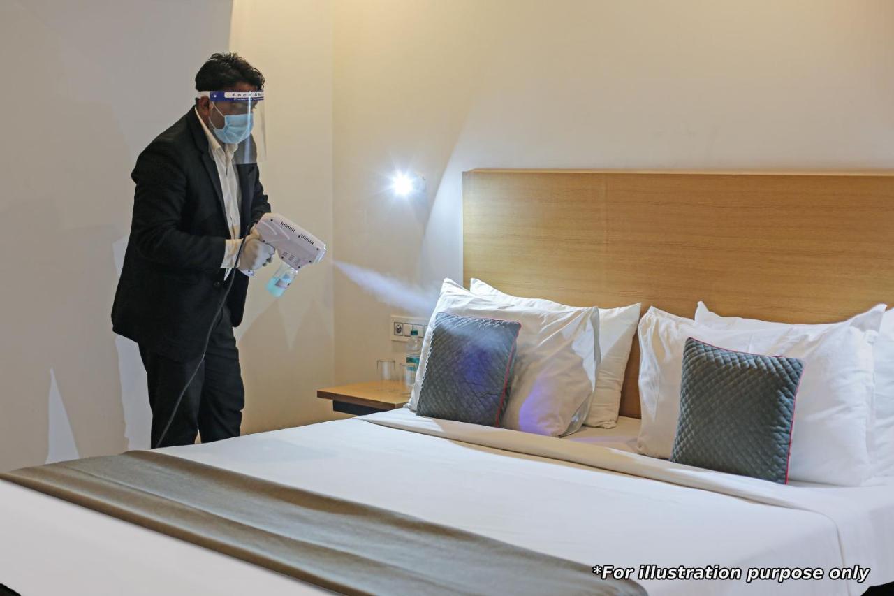 Hotel Gokul Solitaire, Surat Bhatha Zewnętrze zdjęcie