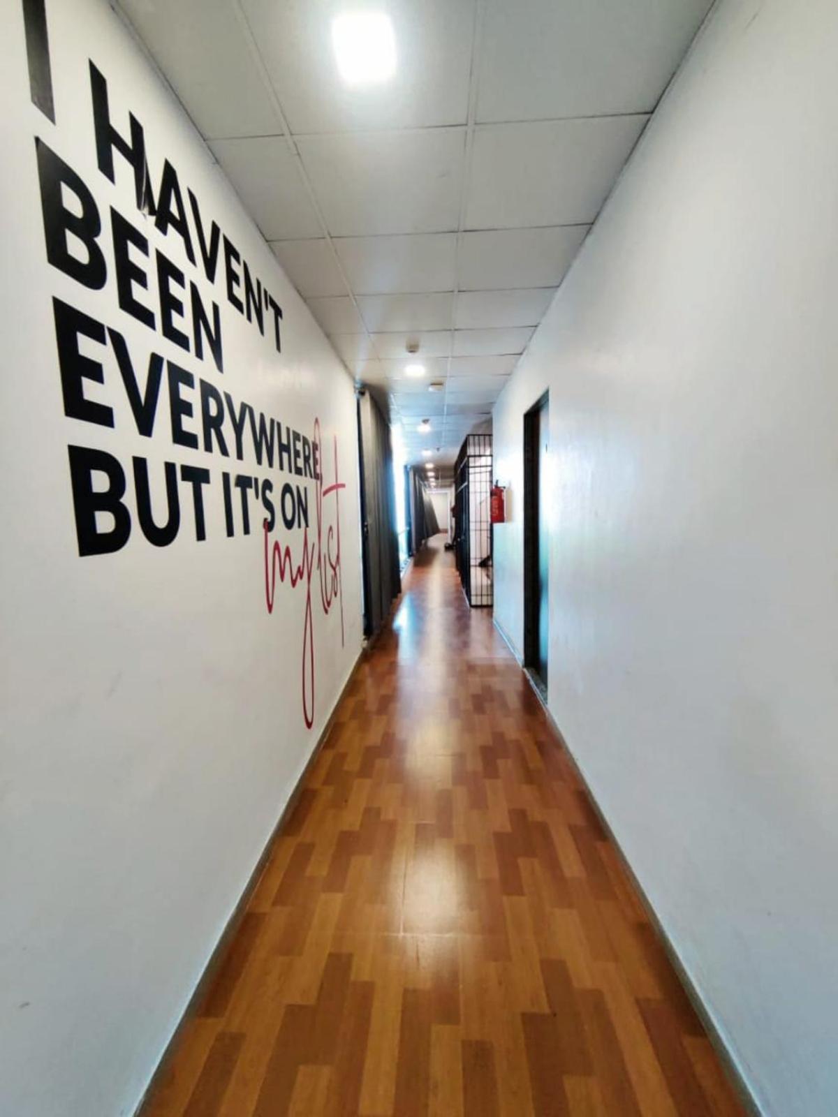 Hotel Gokul Solitaire, Surat Bhatha Zewnętrze zdjęcie